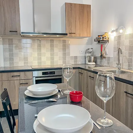 Maison Lumineuse Avec Verriere & Grand Ecran Holiday home