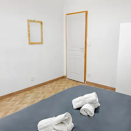 Dom wakacyjny Maison Lumineuse Avec Verriere & Grand Ecran Saint-Leu-dʼEsserent