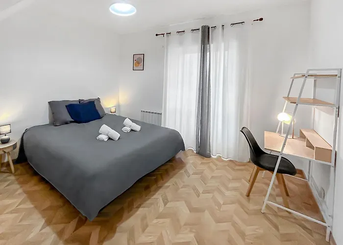 Maison Lumineuse Avec Verriere & Grand Ecran 度假居 Saint-Leu-dʼEsserent