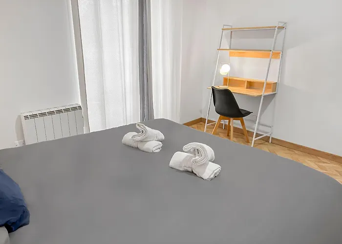 Maison Lumineuse Avec Verriere & Grand Ecran Saint-Leu-dʼEsserent