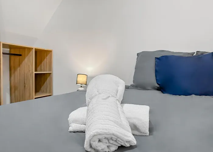 Holiday home Maison Lumineuse Avec Verriere & Grand Ecran Saint-Leu-d'Esserent